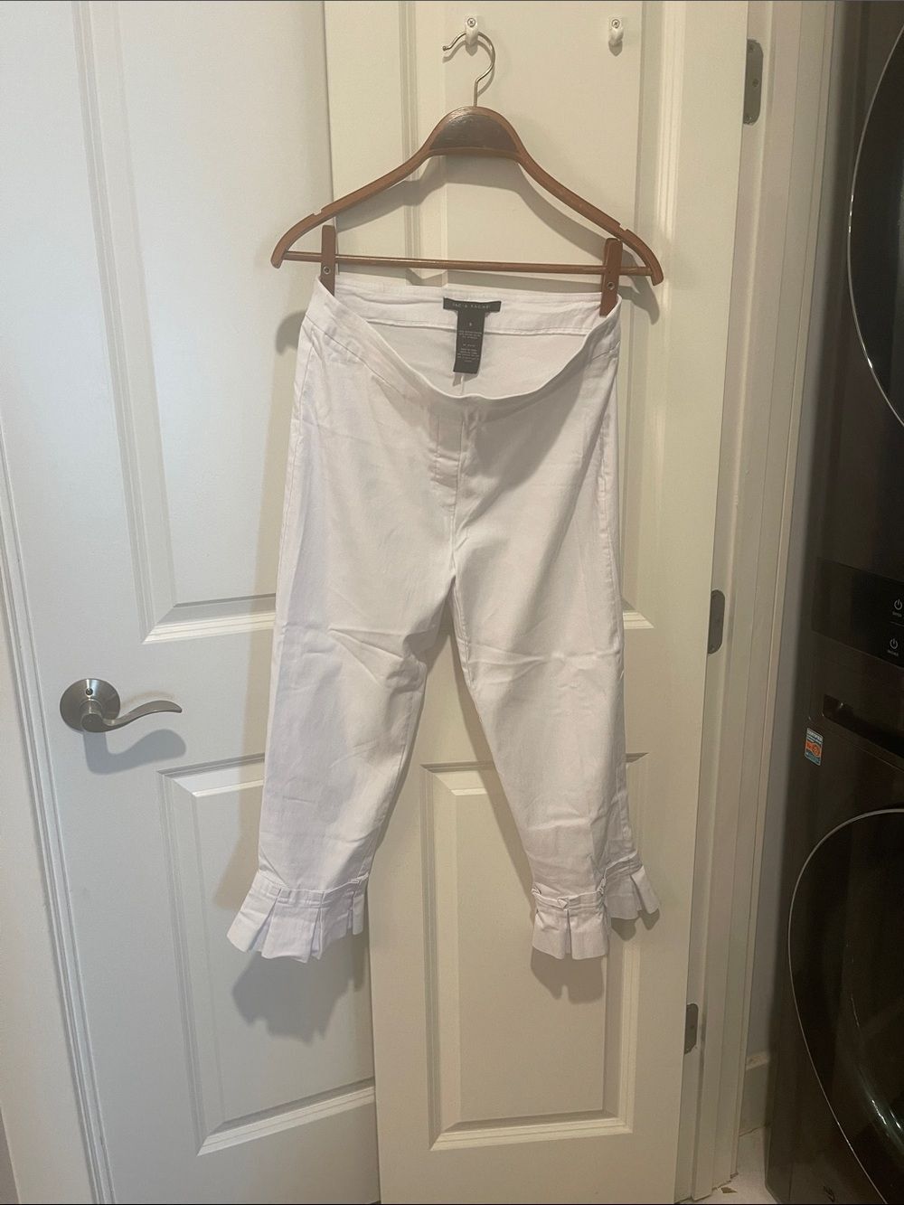 White Women's Ruffle Hem Capri Jeans